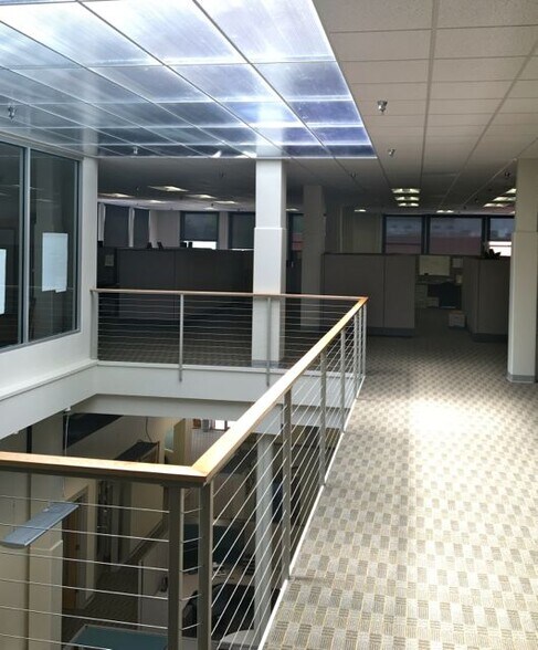 More Photos Of 323 E 2nd St, The Dalles Storefront Retail Office For Lease