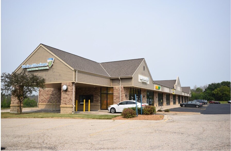 More Photos Of 751 Church St, Allenton Storefront For Lease