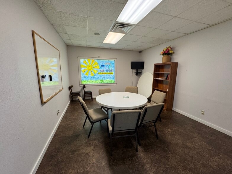 More Photos Of 2130 Country Club Rd, Palestine Golf Course Driving Range For Sale