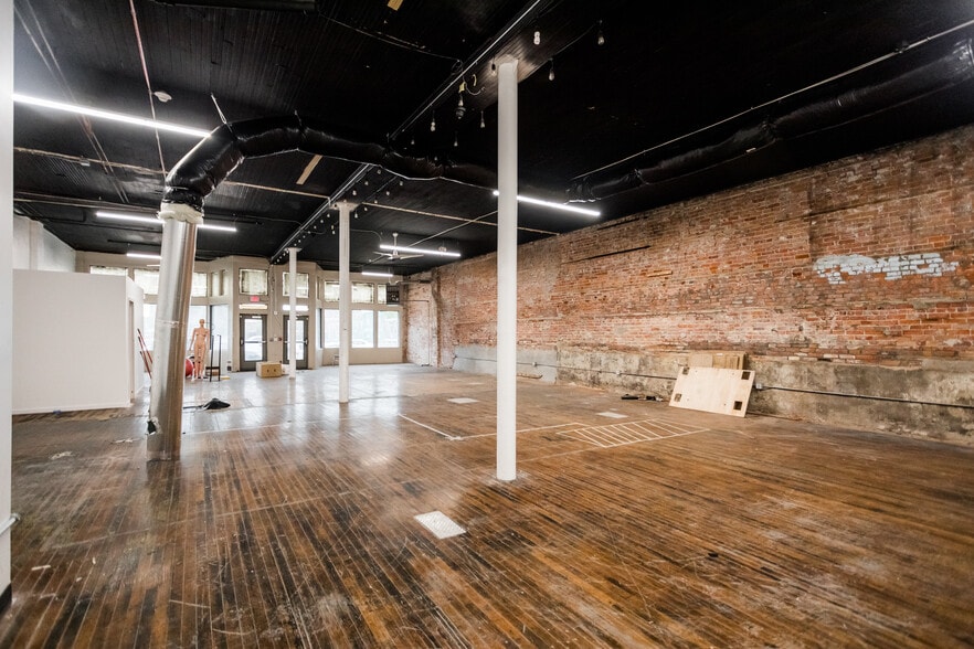 More Photos Of 2453-2469 Russell St, Detroit Storefront Retail Residential For Lease