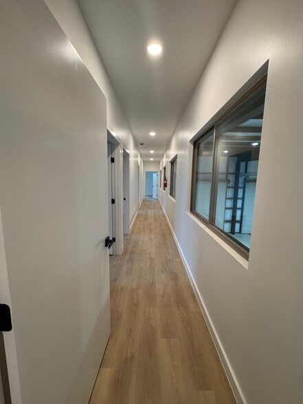 More Photos Of 10020 Darden Hill Rd, Austin Light Distribution For Sale