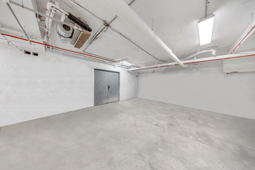 More Photos Of 5445 Collins Ave, Miami Beach Apartments For Sale