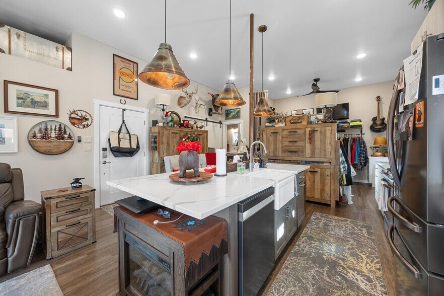 More Photos Of 116 W 5th St, Tipton Research And Development For Sale