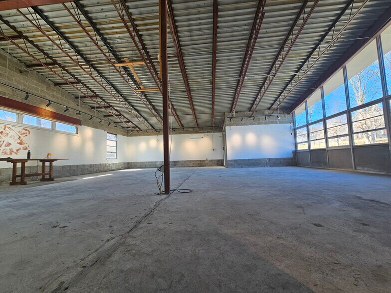 More Photos Of 23 West St, Warwick Office For Lease