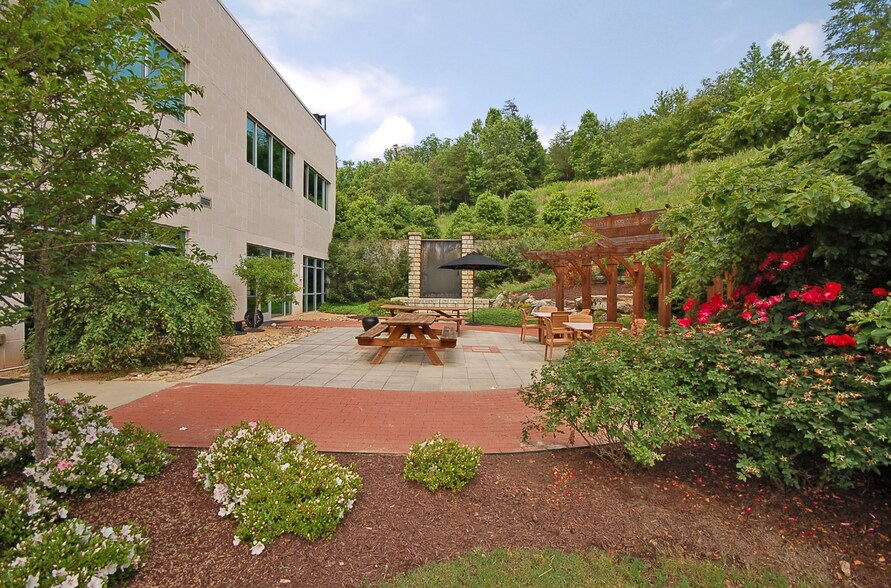 More Photos Of 3598 Highway 11, Travelers Rest Office For Sale