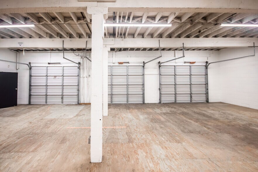 More Photos Of 381 Railway St, Vancouver Warehouse For Lease