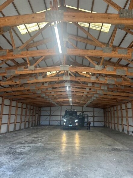 More Photos Of 9 Clark Rd, Litchfield Warehouse For Lease