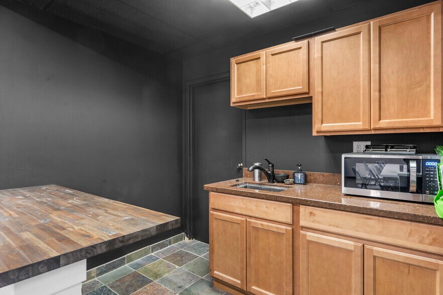 More Photos Of , Bloomington Flex For Sale