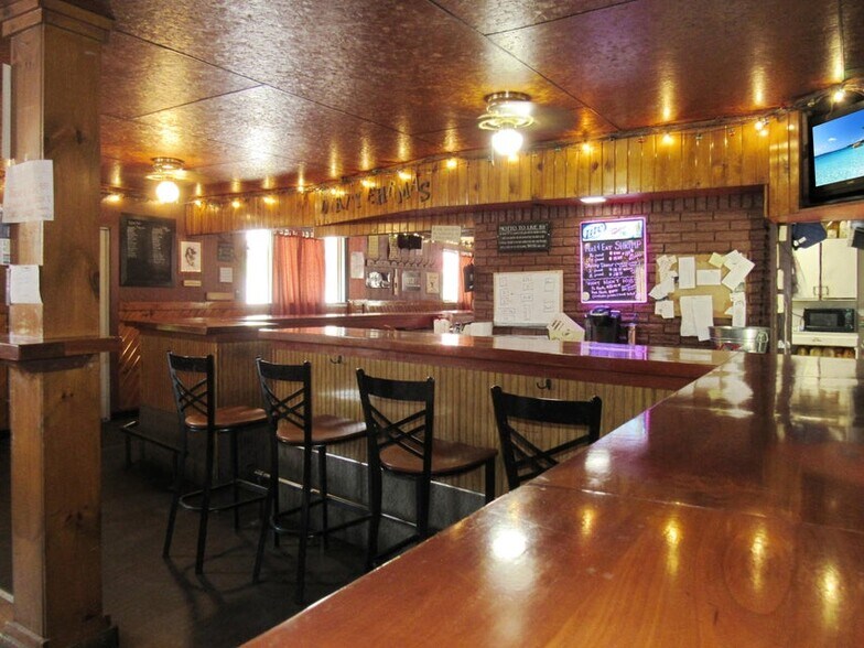 More Photos Of 6 Pickering St, Brookville Restaurant For Sale