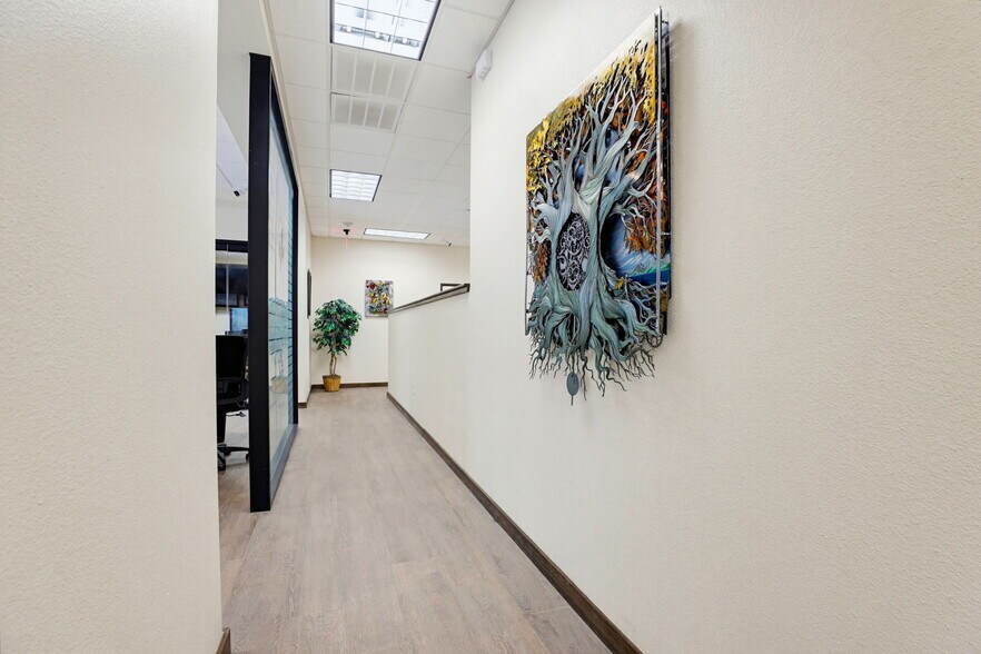 More Photos Of 11550 N North Loop Rd, San Antonio Warehouse For Sale