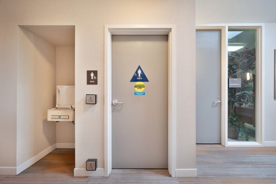 More Photos Of 8700 Auburn Folsom Rd, Granite Bay Office For Lease