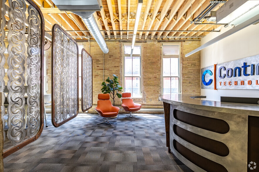 More Photos Of 301-315 N Broadway, Milwaukee Office For Lease