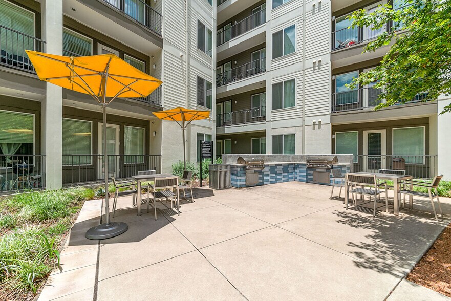 More Photos Of 110 W Cityline Dr, Richardson Apartments For Lease