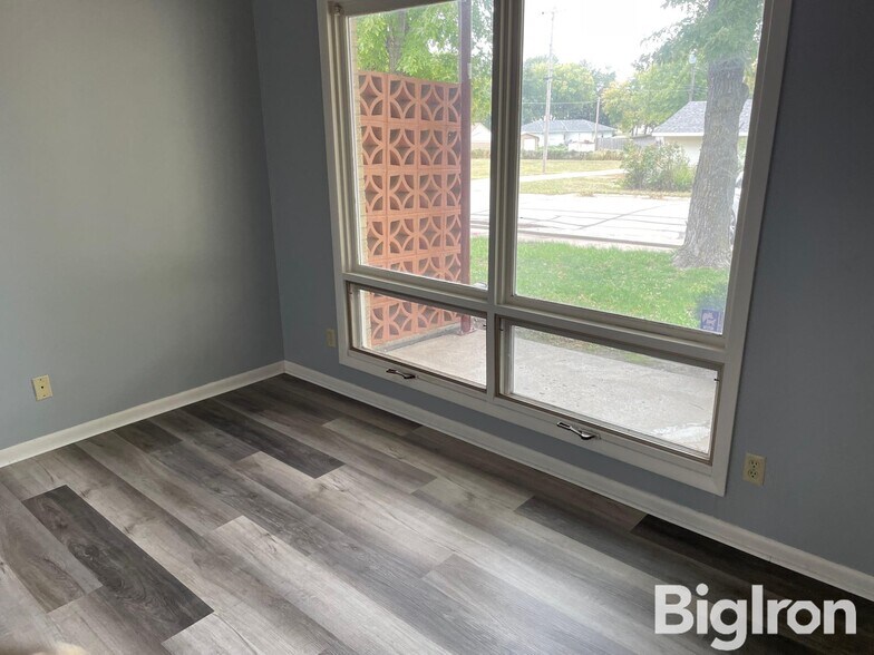 More Photos Of 130 S 5th St, Hebron Apartments For Sale