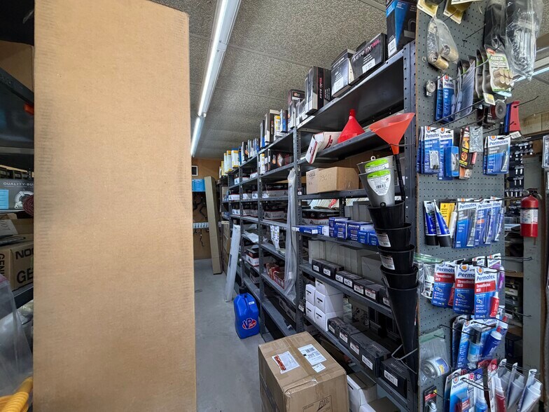 More Photos Of 601 W Lacy St, Palestine General Retail For Sale