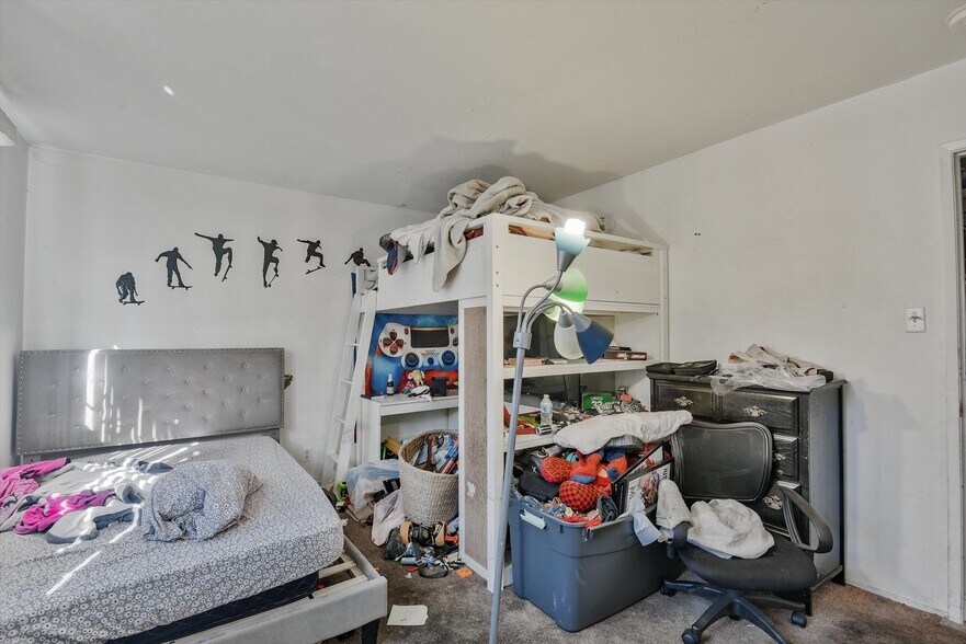 More Photos Of 1927 82nd Ave, Oakland Apartments For Sale