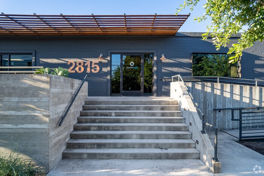 More Photos Of 2815 Manor Rd, Austin Loft Creative Space For Lease