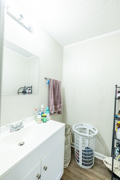 More Photos Of 306 N Main St, Lexington Apartments For Sale