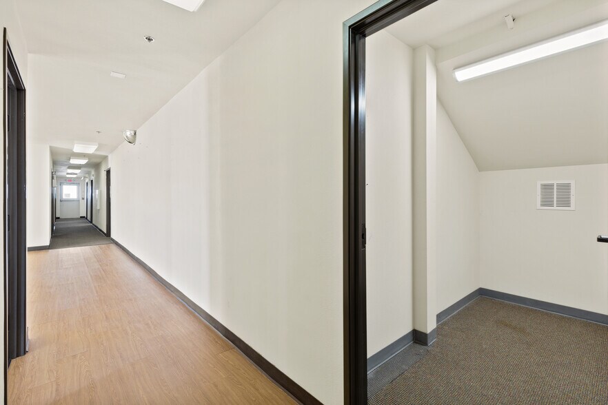 More Photos Of 26243 State Highway 51, Wagoner Medical For Sale