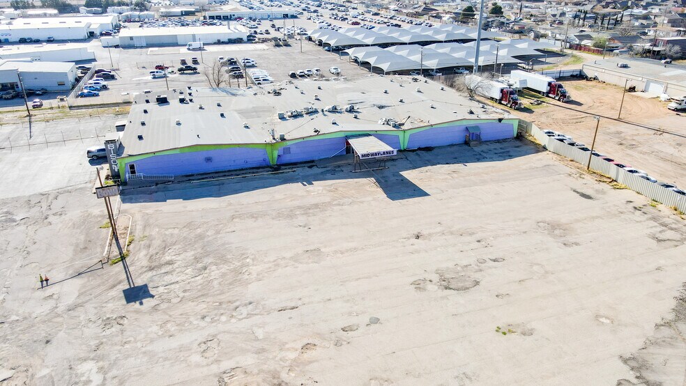 More Photos Of 3920 W Wall St, Midland Bowling Alley For Sale