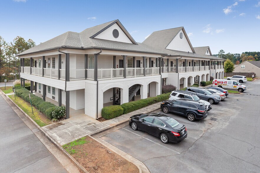 More Photos Of 6478 Putnam Ford Dr, Woodstock Office For Lease