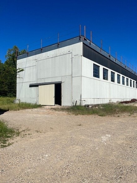 Primary Photo Of 2417 Waterford Rd, Marietta Warehouse For Lease