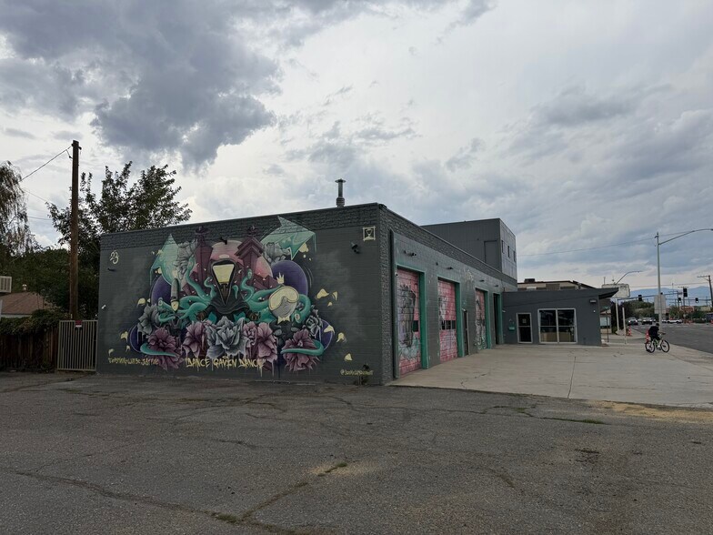 More Photos Of 220 E William St, Carson City Auto Repair For Sale