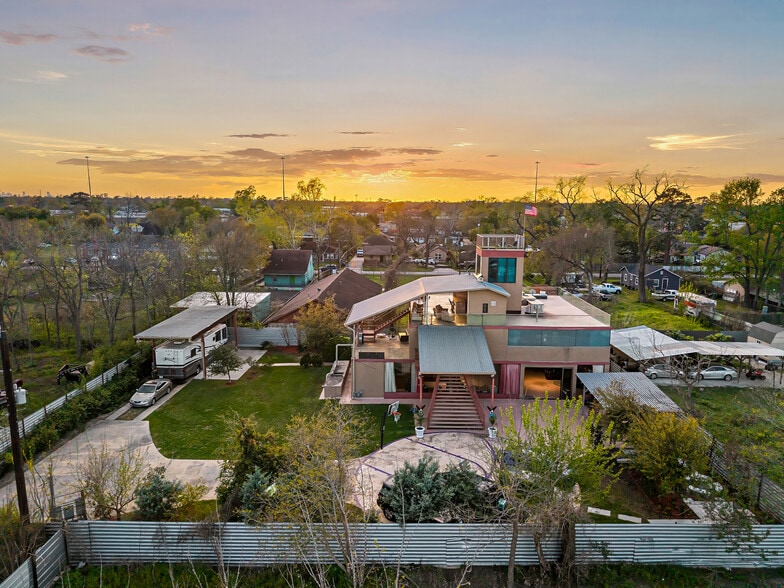More Photos Of 4015 Luell St, Houston Specialty For Sale