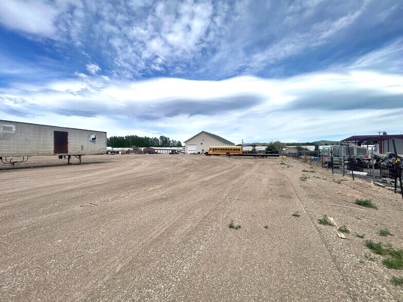 More Photos Of 13207 N Dekay Rd, Pocatello Warehouse For Sale