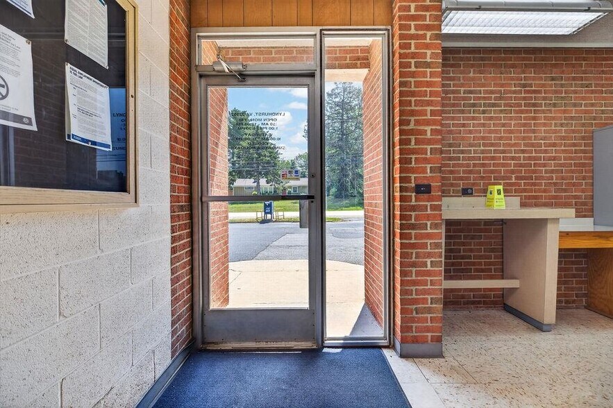 More Photos Of 555 MT Torrey Rd, Lyndhurst Post Office For Sale