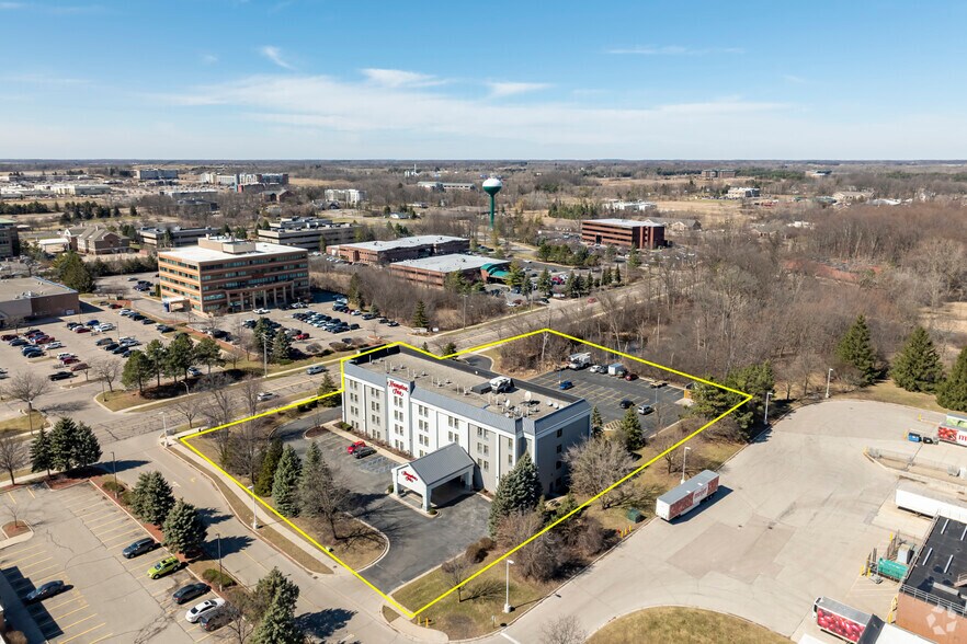 More Photos Of 2500 Coolidge Rd, East Lansing Hotel For Sale