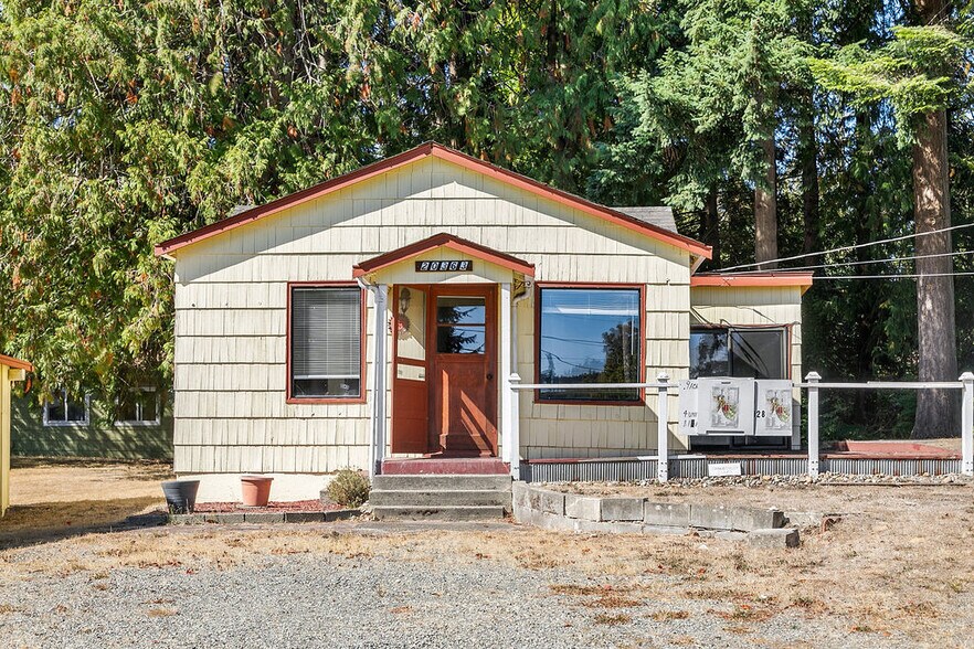 More Photos Of 20363-20379 NW Cedar Ln, Poulsbo General Retail For Sale