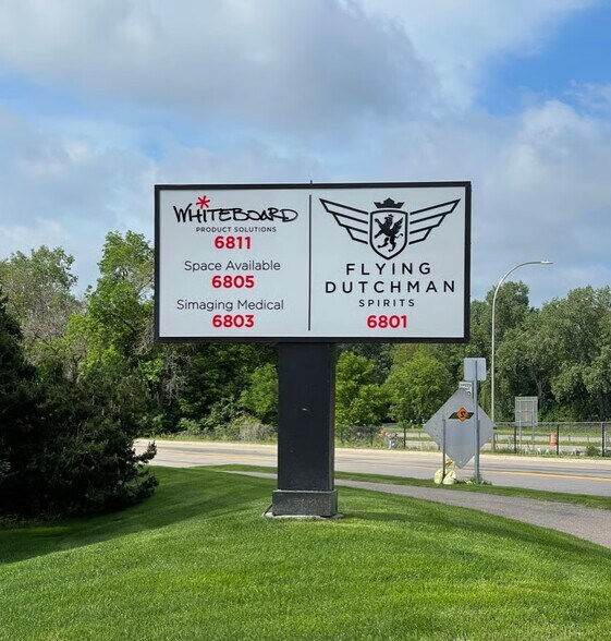 More Photos Of 6801-6811 Flying Cloud Dr, Eden Prairie Research And Development For Lease