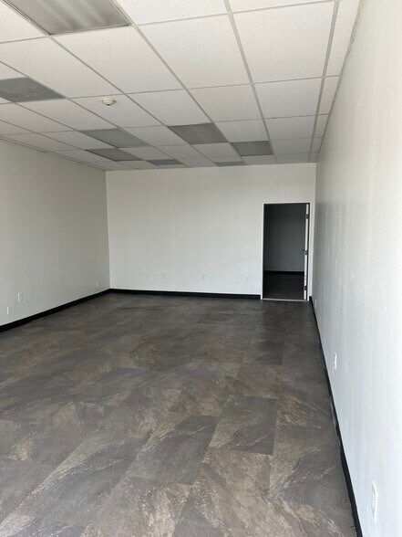 More Photos Of 8500 Paramount Blvd, Downey Unknown For Lease