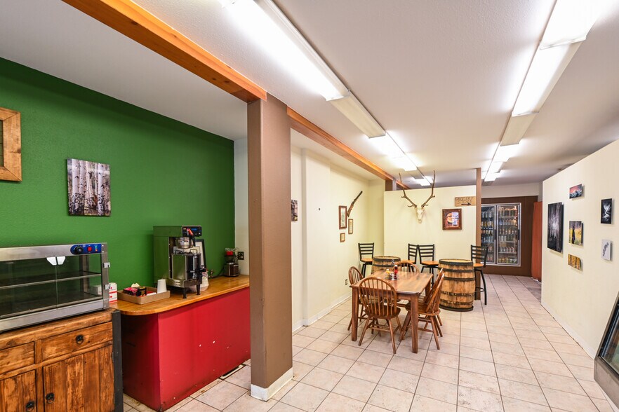 More Photos Of 228 Elcho Ave, Crested Butte Service Station For Sale