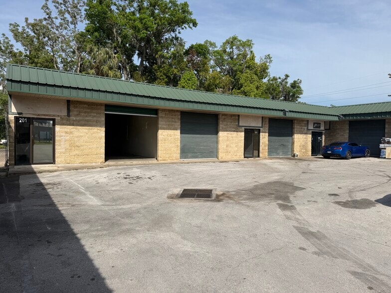 More Photos Of 1706 N Magnolia Ave, Ocala Storefront For Sale