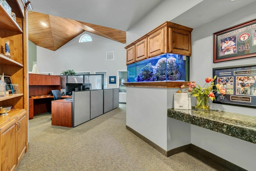 More Photos Of 1321 W Randol Mill Rd, Arlington Medical For Lease