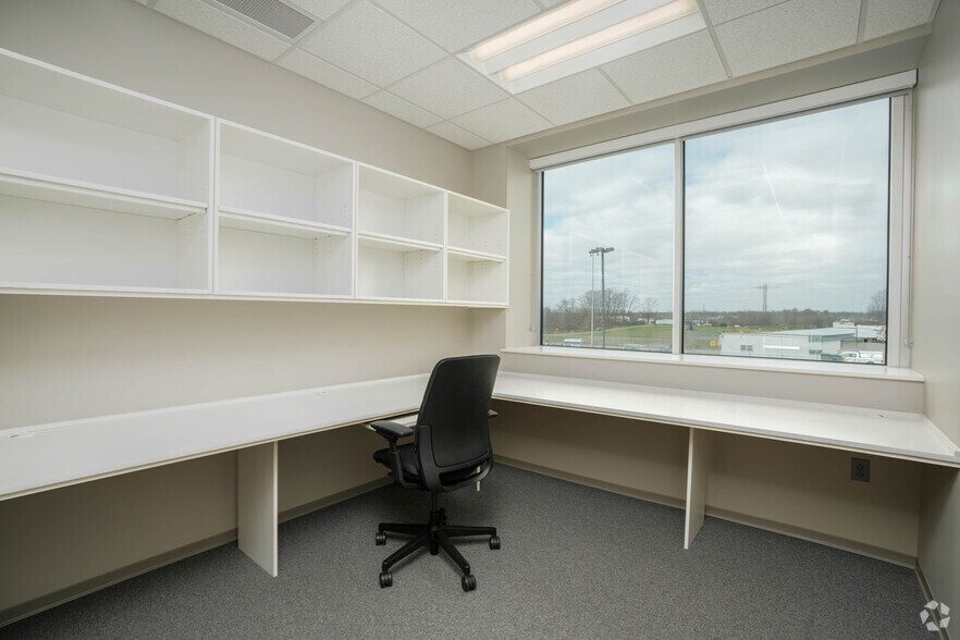More Photos Of 2321 Energy Dr, Louisville Coworking Space
