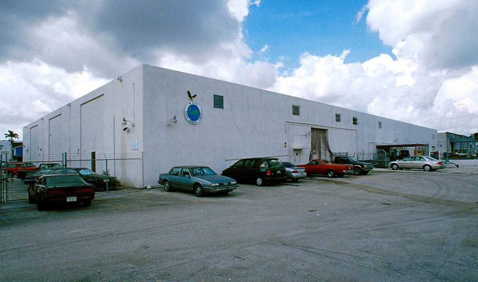 More Photos Of 4705 NW 132nd St, Miami Warehouse For Lease