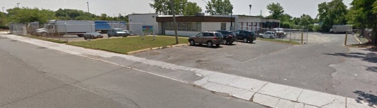 More Photos Of 22 Spence St, Bay Shore Distribution For Lease