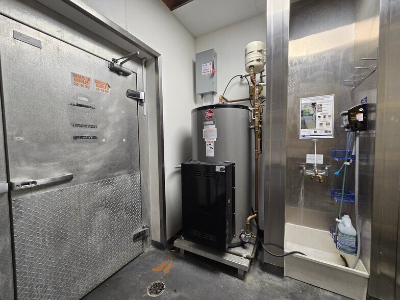 More Photos Of 200 Green Way, Keystone Heights Fast Food For Sale