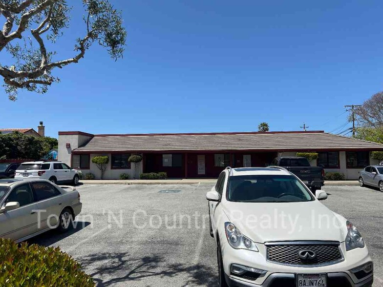 Primary Photo Of 1000 Pajaro St, Salinas Medical For Lease