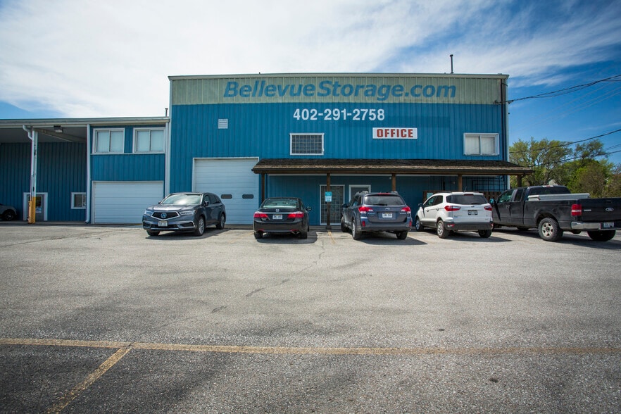 Primary Photo Of 813 Thurston Ave, Bellevue Self Storage For Sale