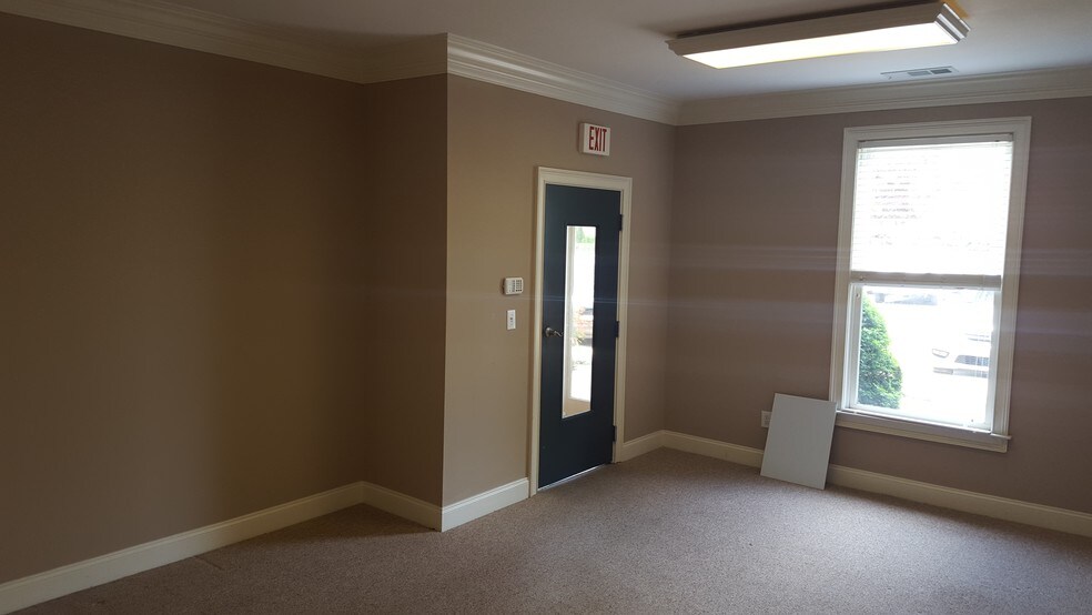 More Photos Of 5400 Laurel Springs Pky, Suwanee Office For Lease