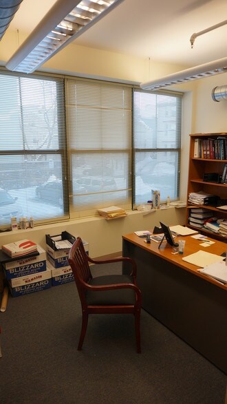 More Photos Of 235-237 Cypress St, Brookline Medical For Lease