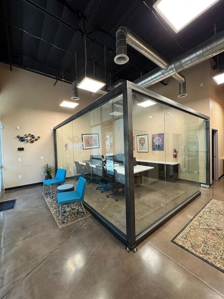 More Photos Of 5680 W Chandler Blvd, Chandler Loft Creative Space For Sale