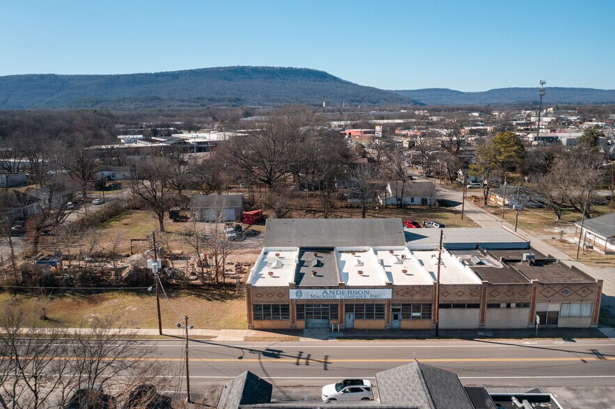 Primary Photo Of 4511 Dodds Ave, Chattanooga Warehouse For Sale