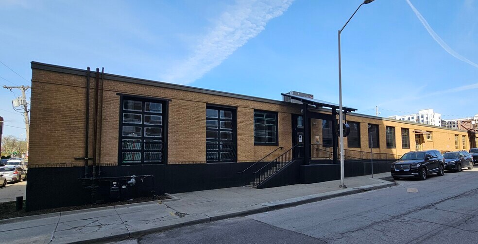 More Photos Of 2030 Central St, Kansas City General Retail For Lease
