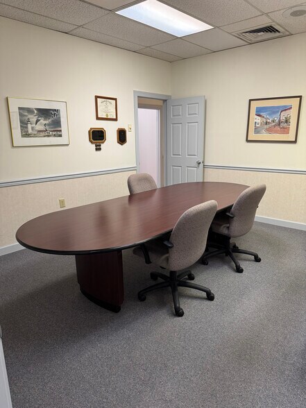 More Photos Of 508 N Commerce Ave, Front Royal Bank For Sale