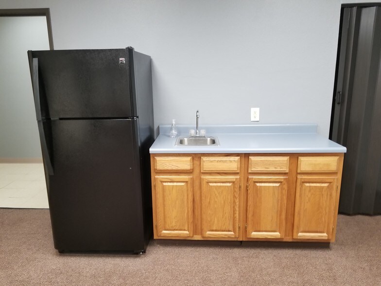 More Photos Of 11027 S Pikes Peak Dr, Parker Office For Lease